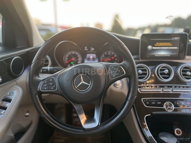 Mercedes C 300-11
