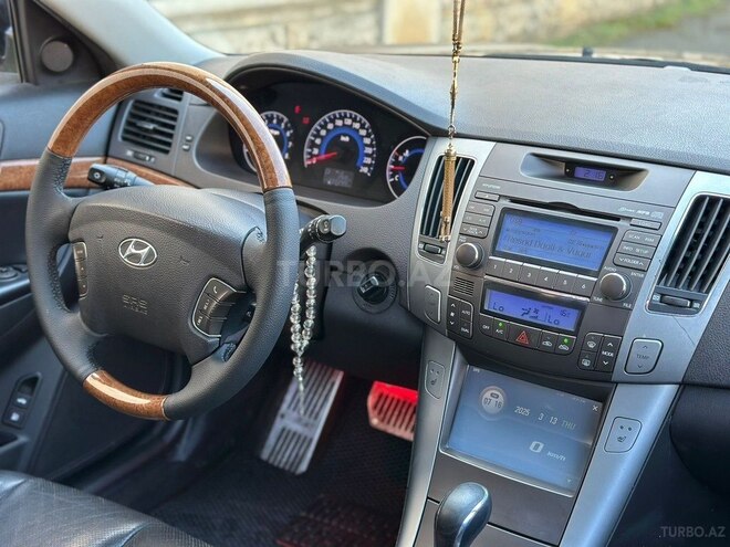Hyundai Sonata-5