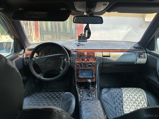 Mercedes E 220 d 1998, 125,000 km - 2.2 l - Bakı
