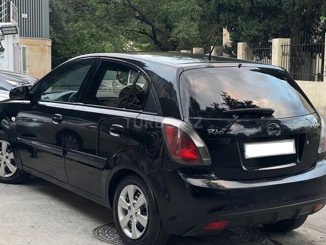 Kia Rio-2
