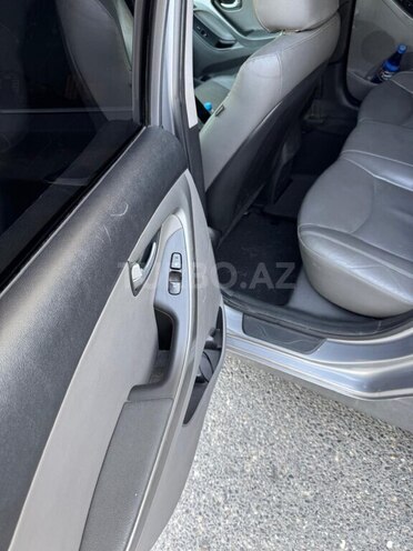 Hyundai Elantra 2014, 253,820 km - 1.8 l - Bakı