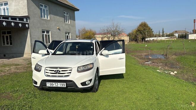 Hyundai Santa Fe 2011, 200,000 km - 2.0 l - Masallı