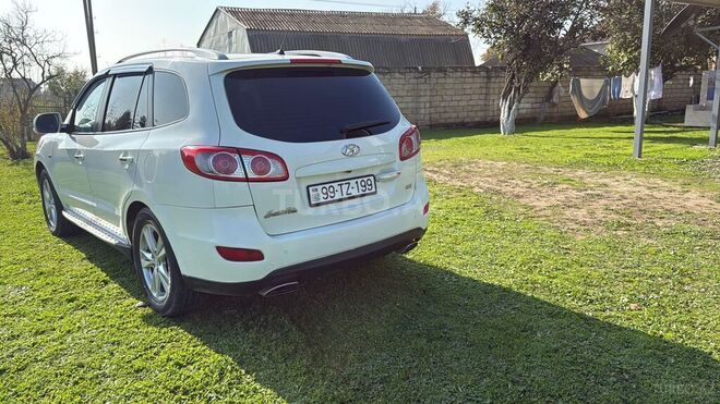 Hyundai Santa Fe 2011, 200,000 km - 2.0 l - Masallı