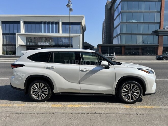 Toyota Highlander-4