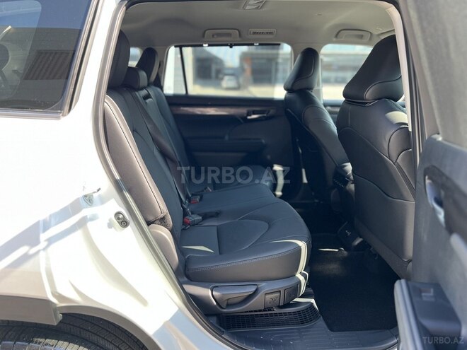 Toyota Highlander-10