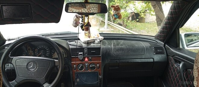 Mercedes C 180 1995, 394,084 km - 1.8 л - Qazax