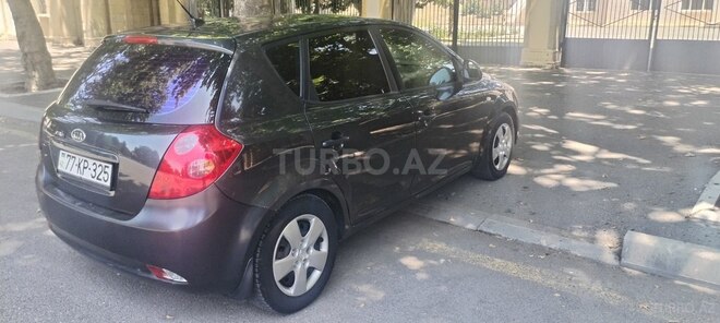 Kia Ceed 2007, 199,000 km - 1.6 l - Yevlax