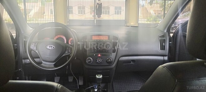 Kia Ceed 2007, 199,000 km - 1.6 l - Yevlax