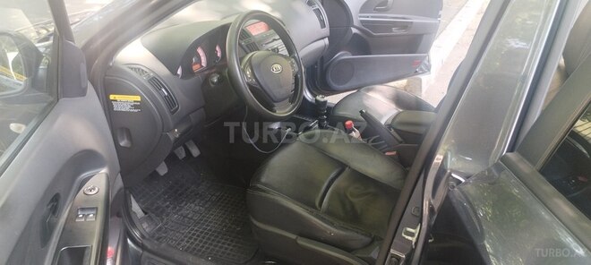 Kia Ceed 2007, 199,000 km - 1.6 l - Yevlax