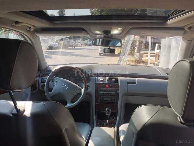Mercedes E 240 2001, 400,100 km - 2.6 л - Zaqatala