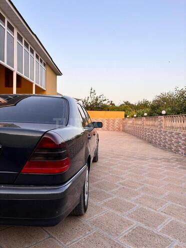 Mercedes C 240 1999, 348,000 km - 2.4 l - Neftçala