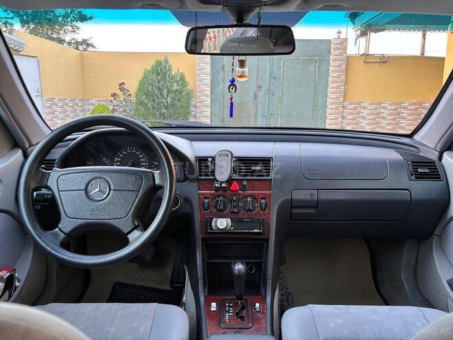 Mercedes C 240 1999, 348,000 km - 2.4 l - Neftçala
