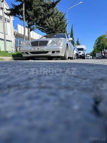 Mercedes E 240 2001, 400,100 km - 2.6 л - Zaqatala