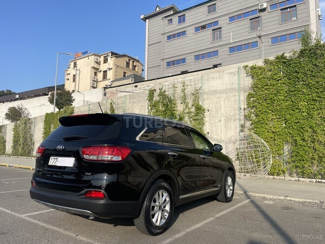 Kia Sorento-12