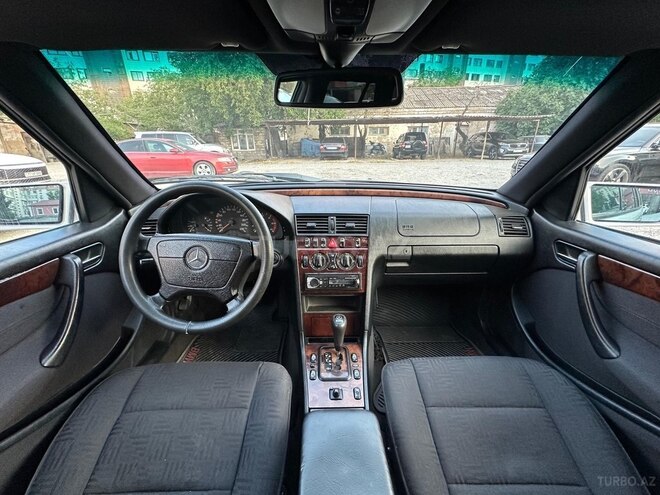 Mercedes C 220 d 2000, 334,000 km - 2.2 l - Bakı
