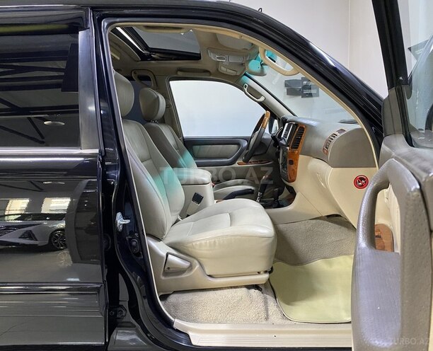 Toyota Land Cruiser-16