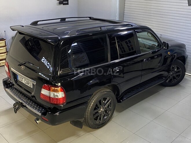 Toyota Land Cruiser-13