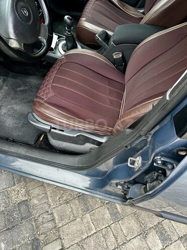 Renault Megane-13