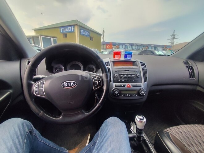 Kia Ceed 2008, 357,160 km - 1.6 л - Salyan