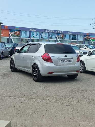Kia Ceed 2008, 357,160 km - 1.6 л - Salyan