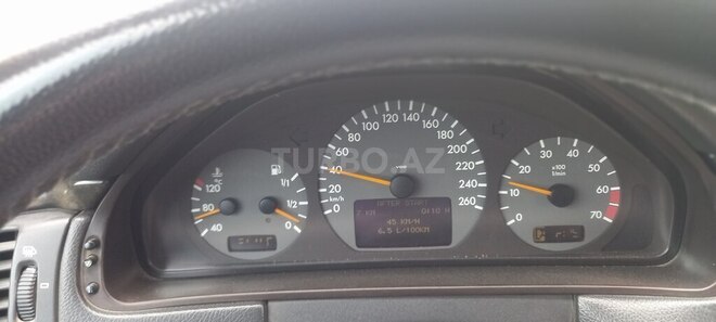 Mercedes E 200 2000, 300,000 km - 2.0 l - Bakı