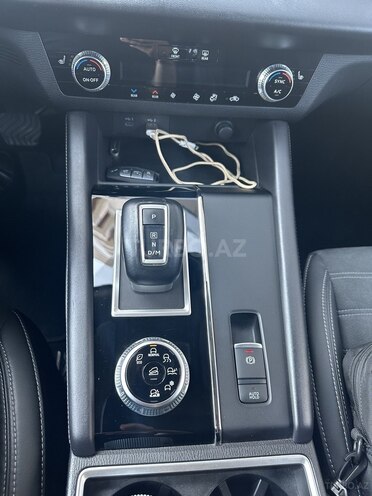 Mitsubishi Outlander-6