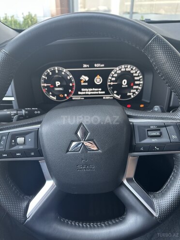 Mitsubishi Outlander-10