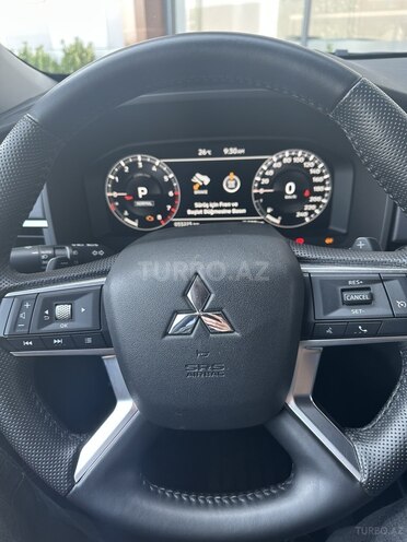Mitsubishi Outlander-9