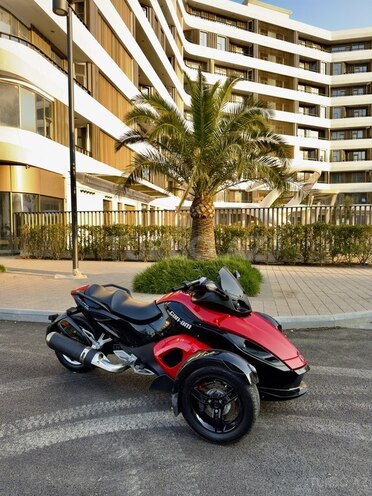 Can-Am Spyder RS-1