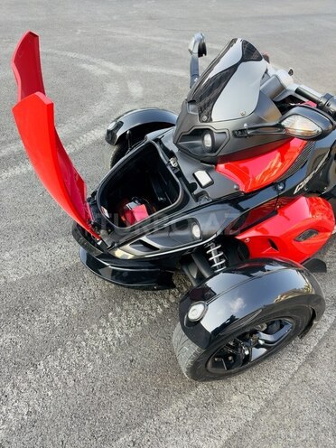 Can-Am Spyder RS-11