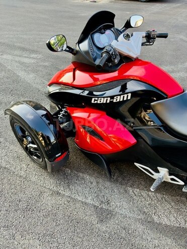 Can-Am Spyder RS-9