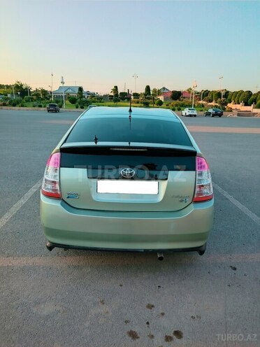 Toyota Prius-9