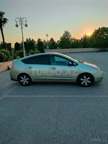 Toyota Prius-6