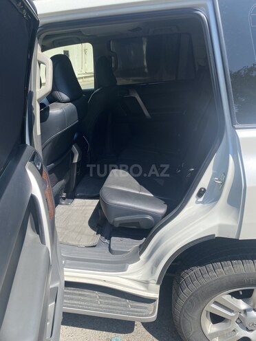 Toyota Land Cruiser Prado 2012, 124,024 km - 4.0 л - Bakı