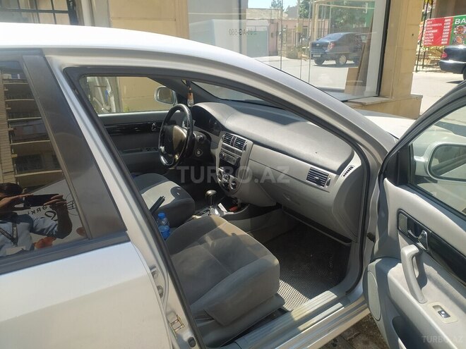 Chevrolet Lacetti-6