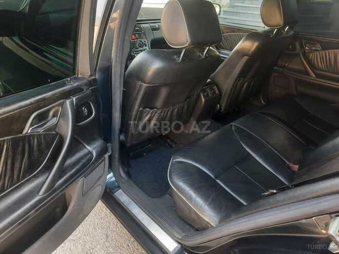 Mercedes E 270 2000, 266,000 km - 2.7 l - Bakı
