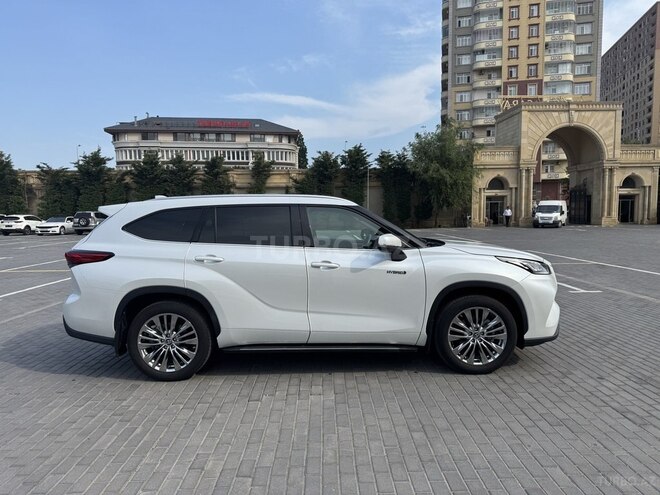 Toyota Highlander-4