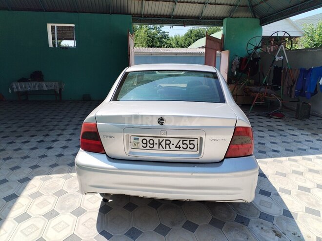 Opel Vectra 1999, 640,000 km - 1.8 l - Qazax