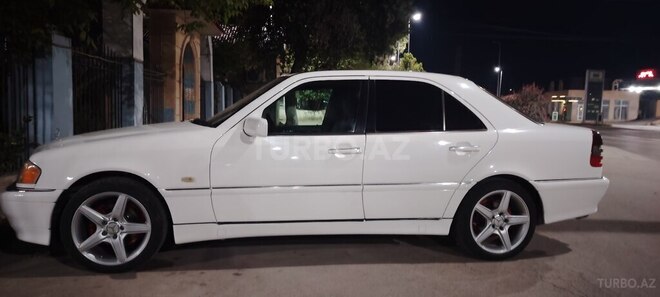 Mercedes C 230 1997, 125,470 km - 2.3 л - Sabirabad