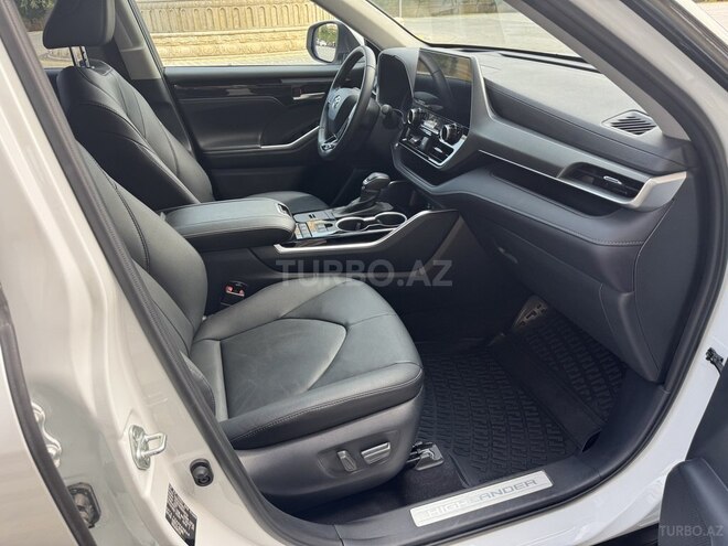 Toyota Highlander-11