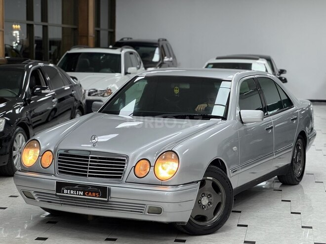 Mercedes E 200-5
