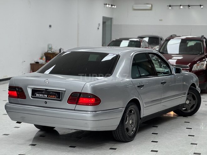 Mercedes E 200-7