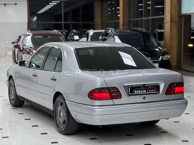 Mercedes E 200-9