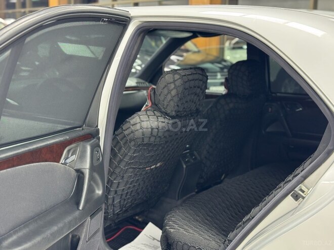 Mercedes E 200-18