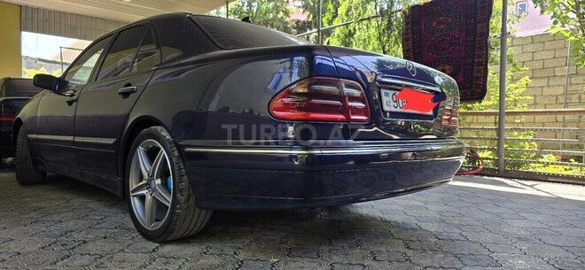Mercedes E 220 d 2000, 481,500 km - 2.2 l - Bakı