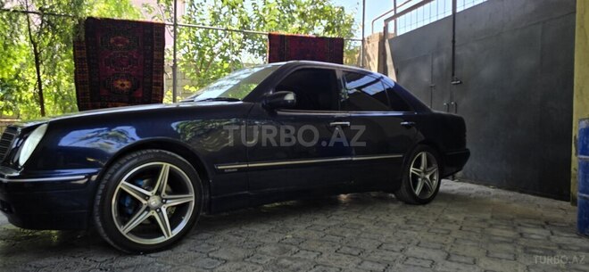Mercedes E 220 d 2000, 481,500 km - 2.2 l - Bakı