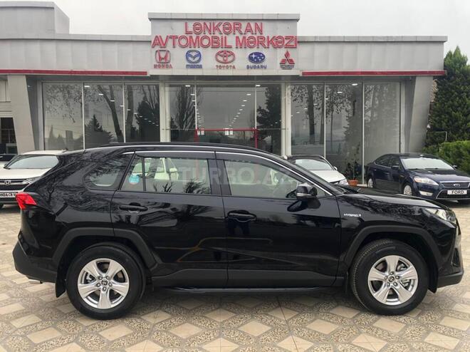 Toyota RAV4-6
