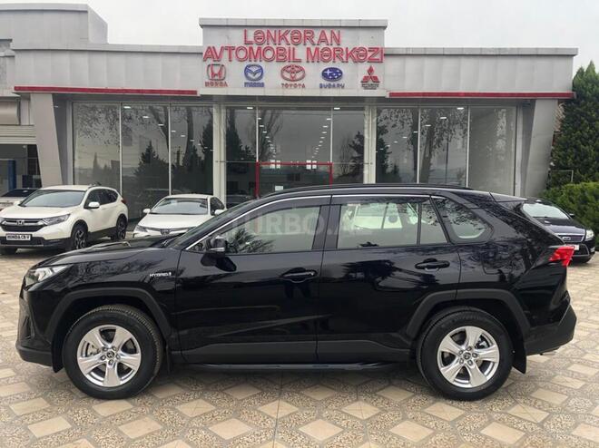 Toyota RAV4-9
