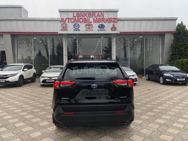 Toyota RAV4-7