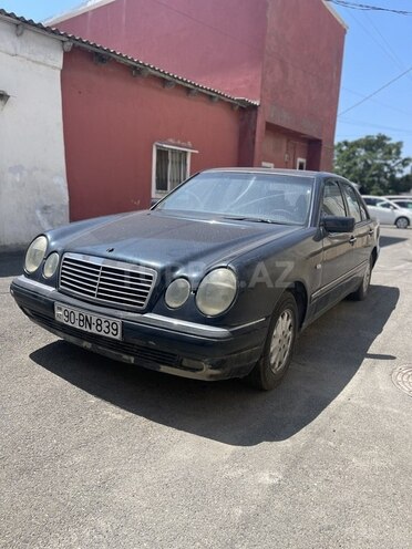 Mercedes E 240 1999, 250,000 km - 2.4 л - Bakı